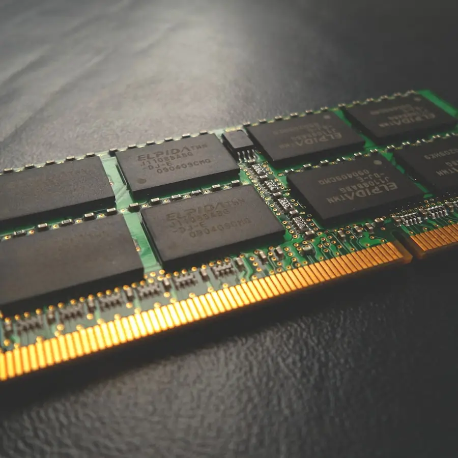 Instalación de disco SSD y memoria RAM en un portátil